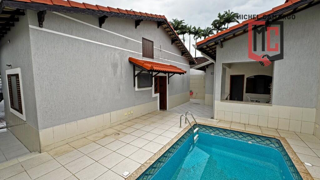 Casa com 4 quartos e 158 m² em Ocian, Praia Grande