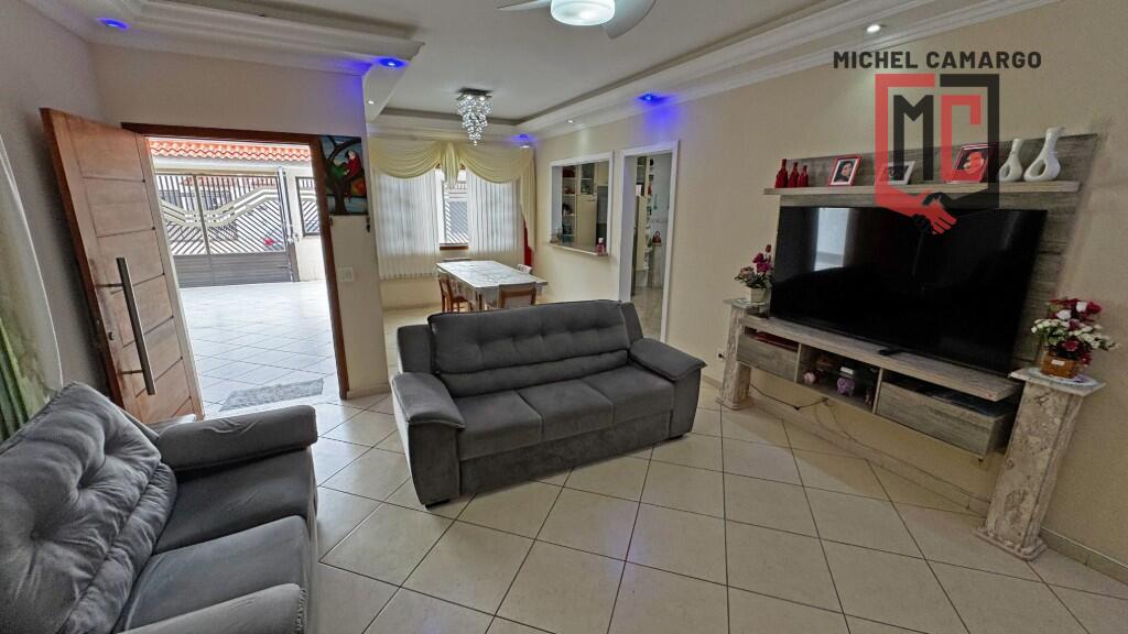Casa com 4 quartos e 158 m² em Ocian, Praia Grande