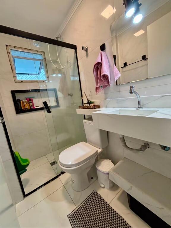 Apartamento com 2 quartos e 88 m² em Vila Guilhermina, Praia Grande