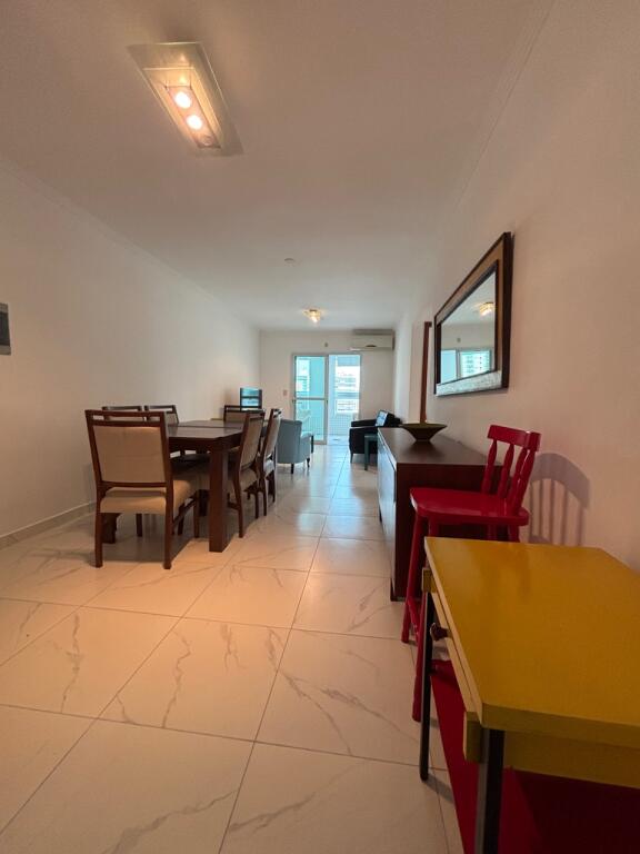 Apartamento com 2 quartos e 90 m² em Vila Guilhermina, Praia Grande