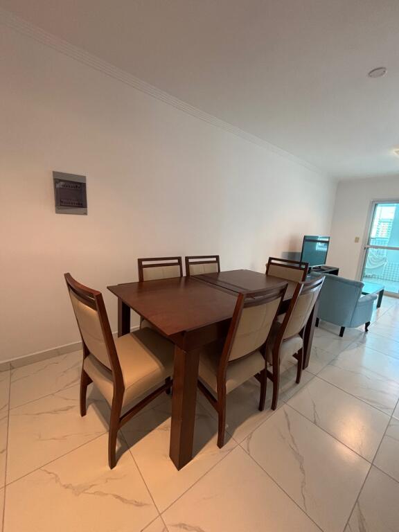 Apartamento com 2 quartos e 90 m² em Vila Guilhermina, Praia Grande