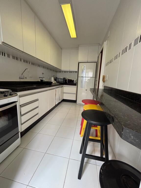 Apartamento com 2 quartos e 90 m² em Vila Guilhermina, Praia Grande