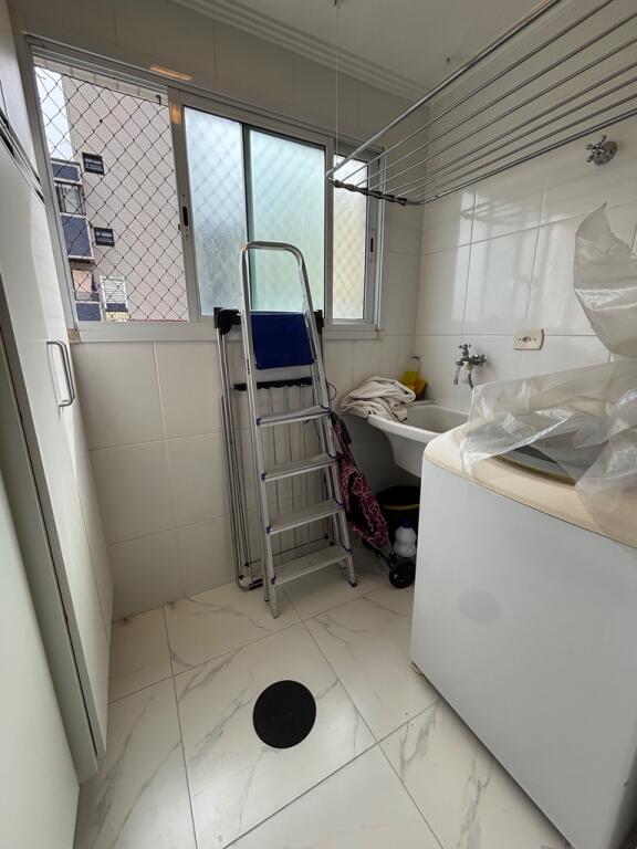 Apartamento com 2 quartos e 90 m² em Vila Guilhermina, Praia Grande