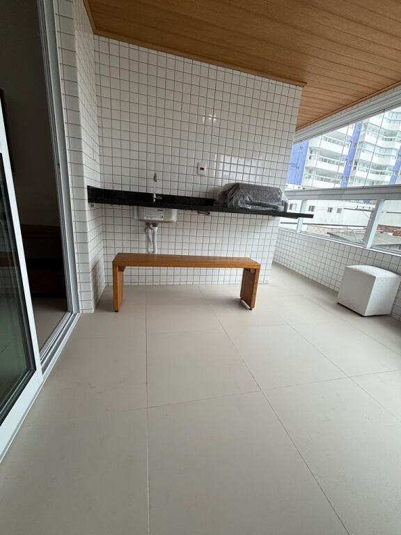Apartamento com 2 quartos e 95 m² em Vila Guilhermina, Praia Grande