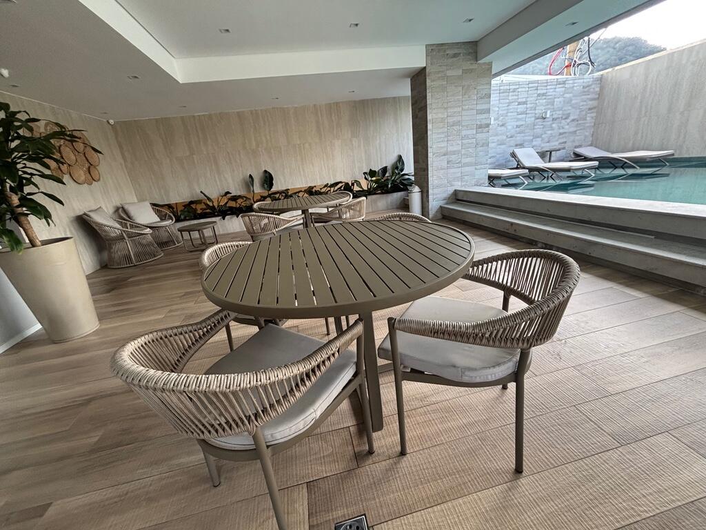 Apartamento com 2 quartos e 87 m² em Canto Do Forte, Praia Grande