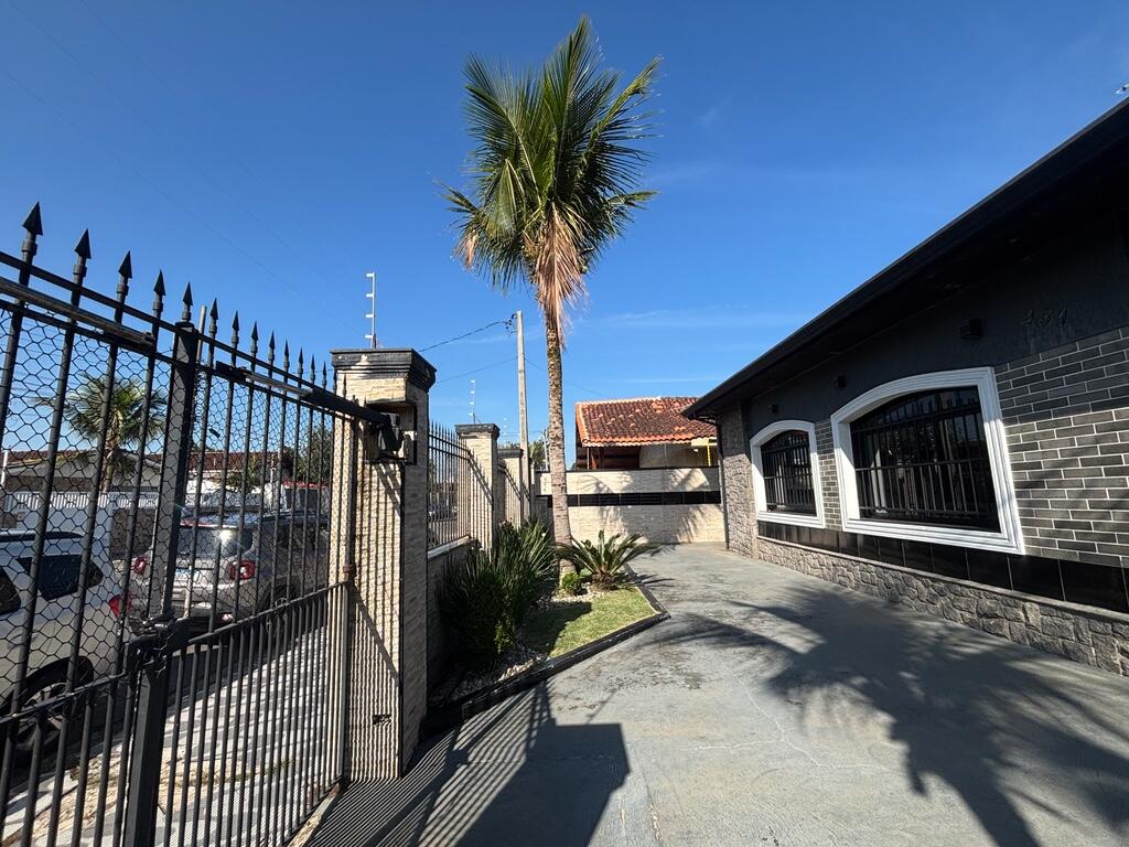 Casa com 4 quartos e 220 m² em Flórida, Praia Grande