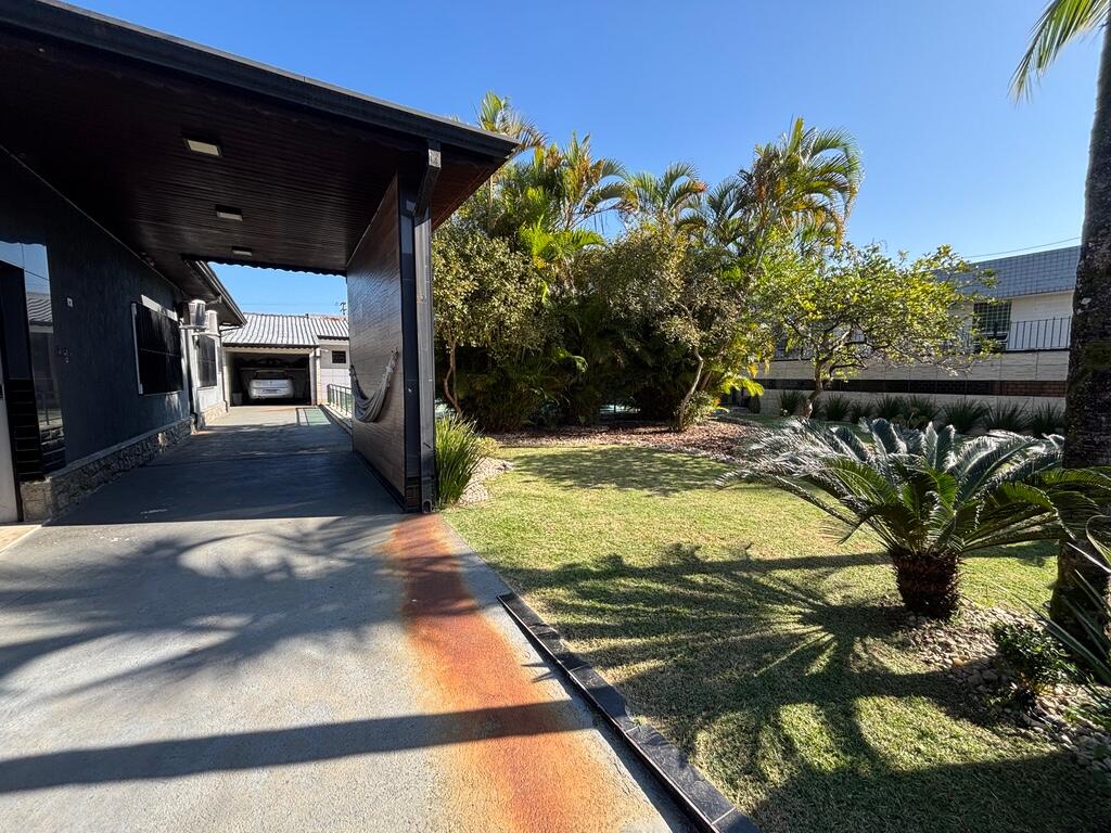 Casa com 4 quartos e 220 m² em Flórida, Praia Grande