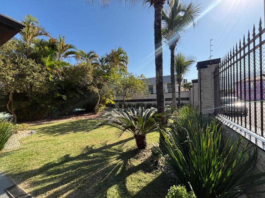 Casa com 4 quartos e 220 m² em Flórida, Praia Grande