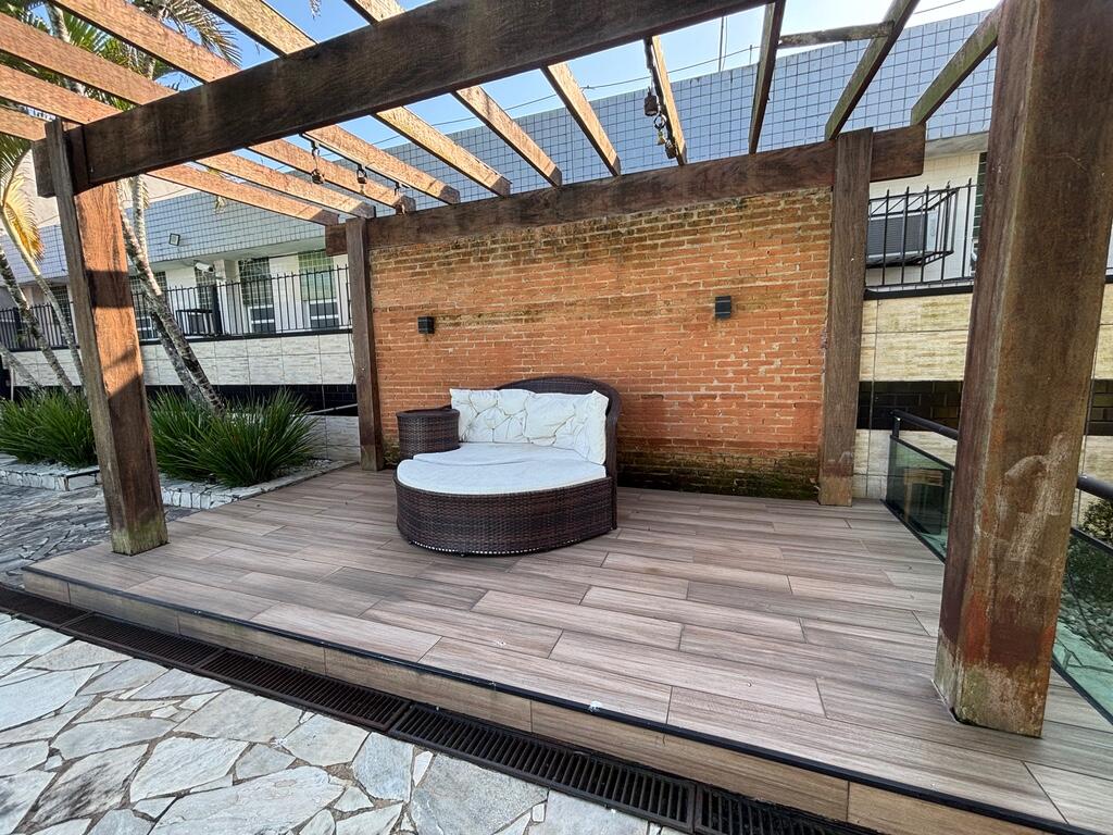 Casa com 4 quartos e 220 m² em Flórida, Praia Grande
