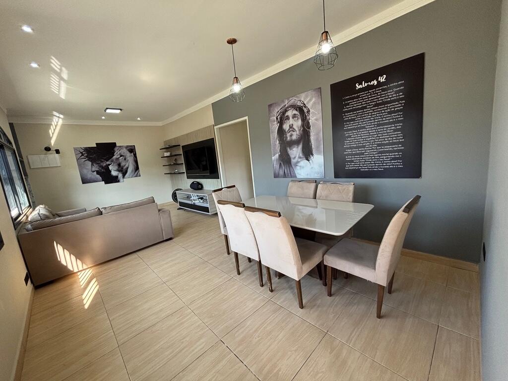 Casa com 4 quartos e 220 m² em Flórida, Praia Grande