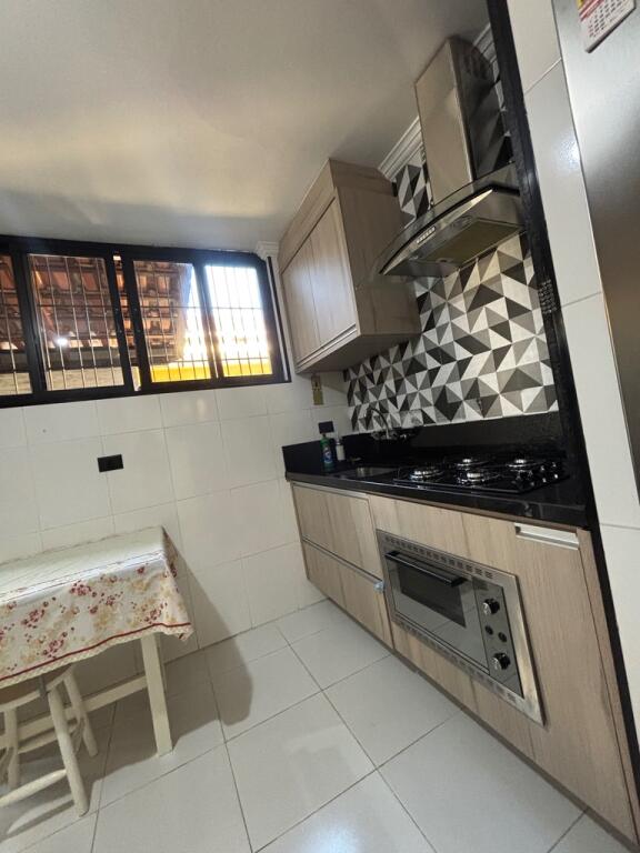 Casa com 4 quartos e 220 m² em Flórida, Praia Grande