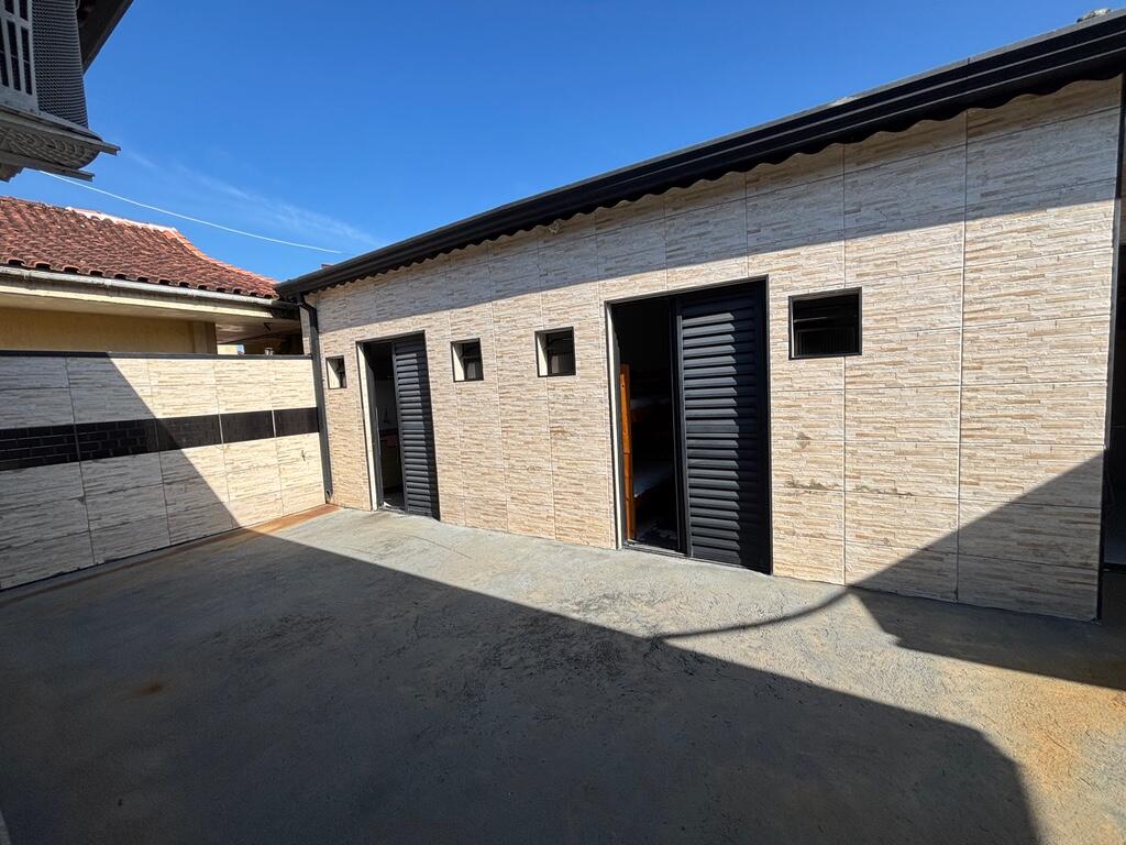 Casa com 4 quartos e 220 m² em Flórida, Praia Grande