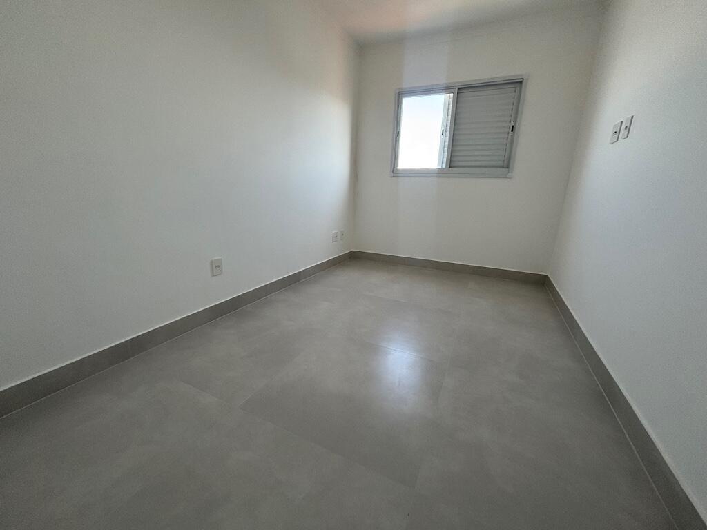 Apartamento com 3 quartos e 107 m² em Jardim Imperador, Praia Grande