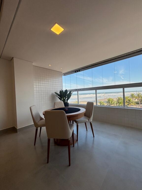 Apartamento com 2 quartos e 73 m² em Jardim Imperador, Praia Grande