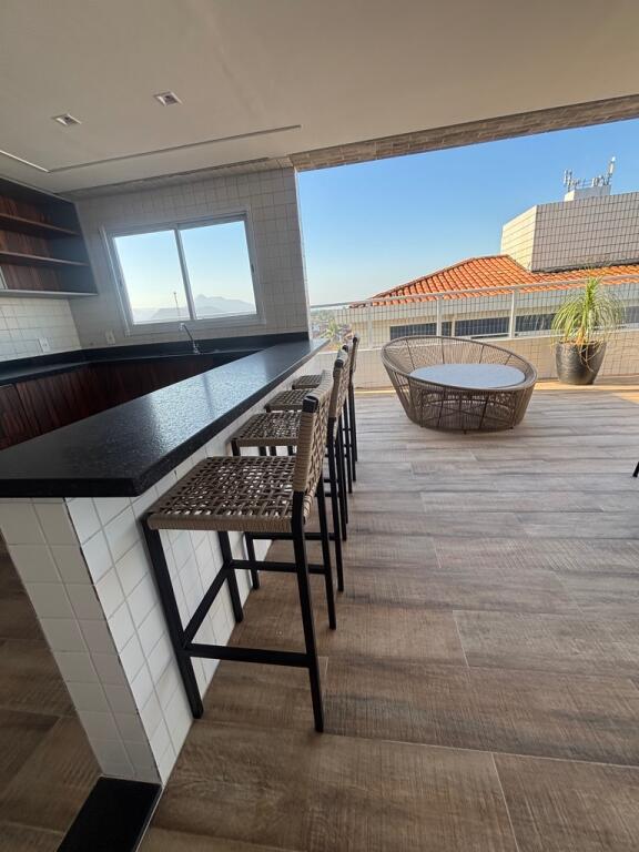 Apartamento com 2 quartos e 73 m² em Jardim Imperador, Praia Grande