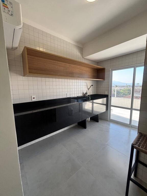 Apartamento com 2 quartos e 73 m² em Jardim Imperador, Praia Grande