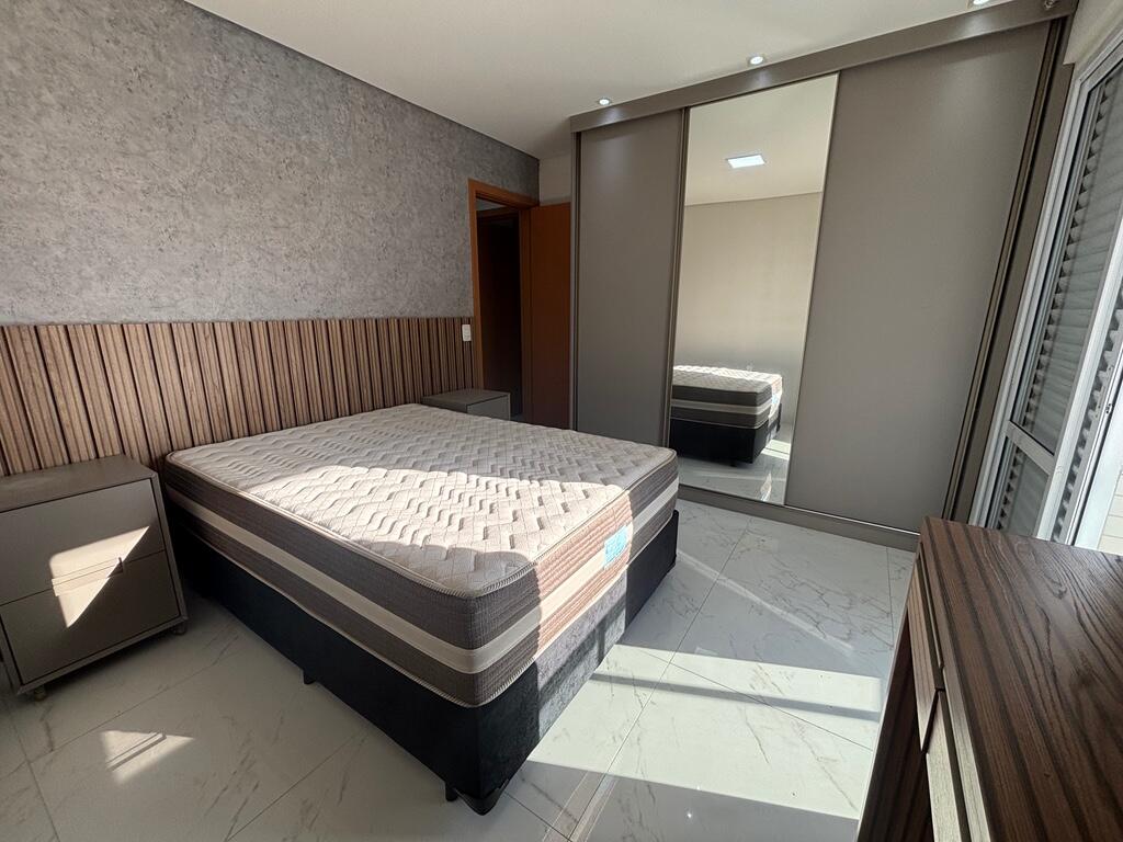 Apartamento com 3 quartos e 182 m² em Vila Caiçara, Praia Grande