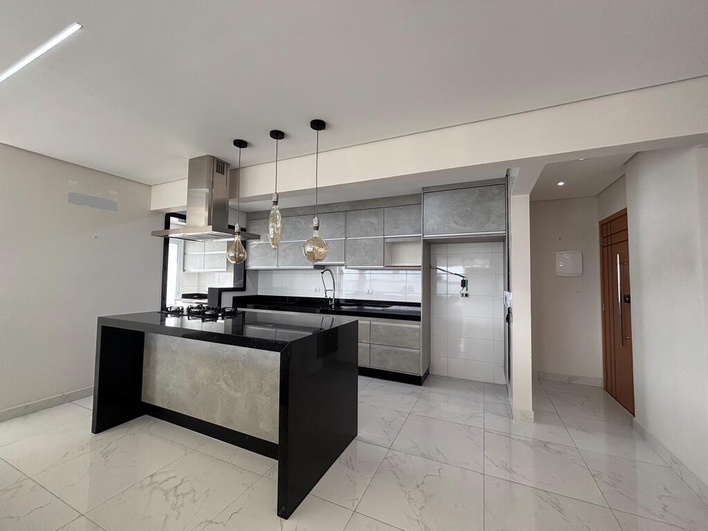 Apartamento com 3 quartos e 182 m² em Vila Caiçara, Praia Grande