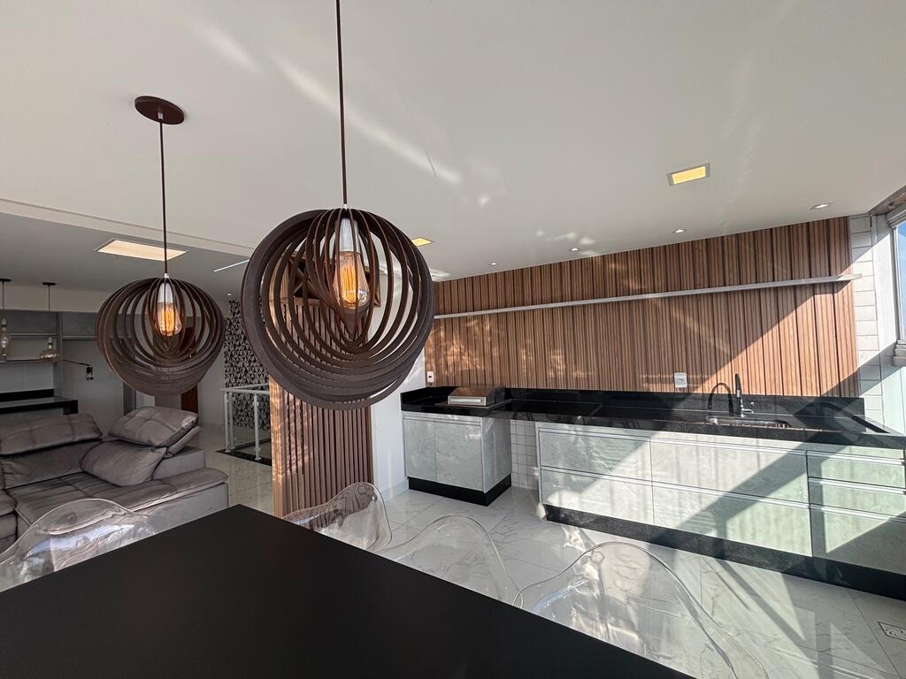 Apartamento com 3 quartos e 182 m² em Vila Caiçara, Praia Grande