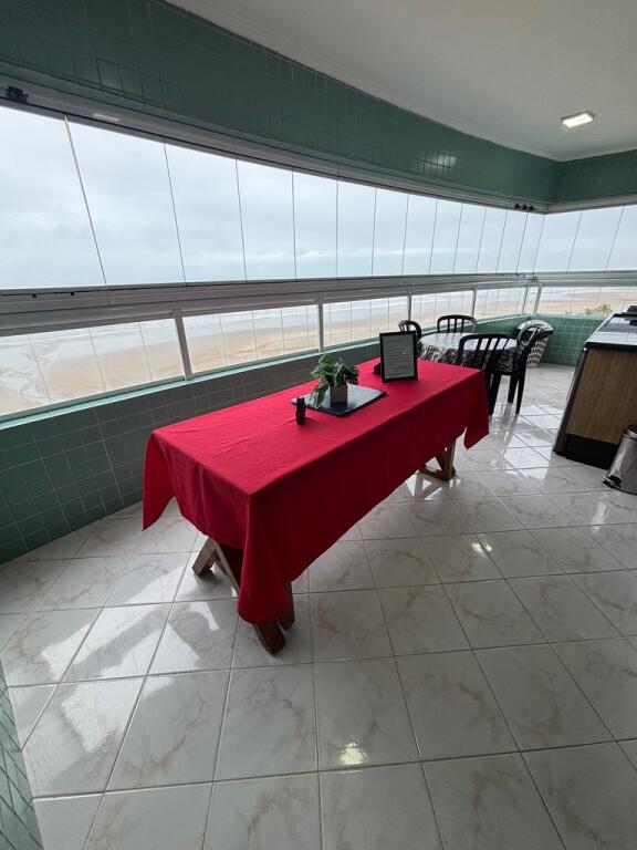 Apartamento com 3 quartos e 145 m² em Vila Guilhermina, Praia Grande