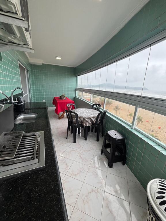 Apartamento com 3 quartos e 145 m² em Vila Guilhermina, Praia Grande