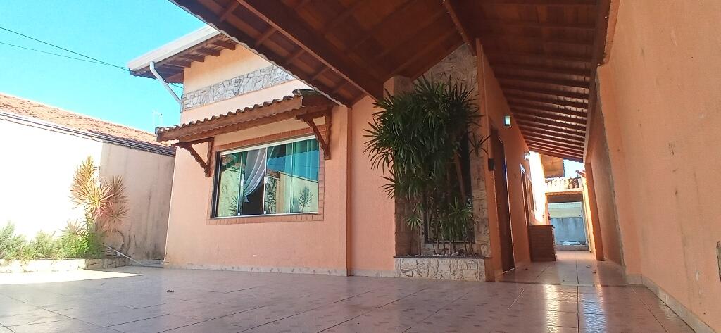 Casa com 3 quartos e 250 m² em Vila Caiçara, Praia Grande