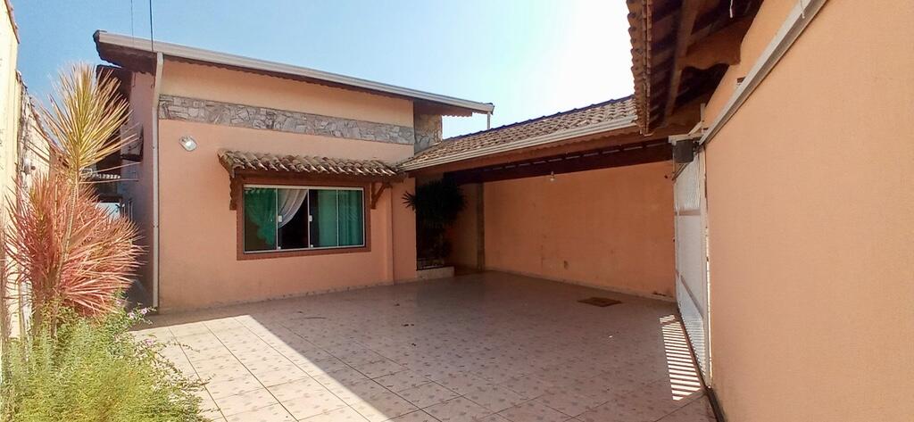 Casa com 3 quartos e 250 m² em Vila Caiçara, Praia Grande