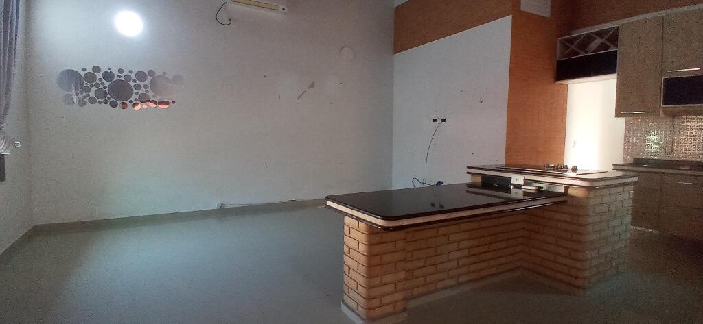 Casa com 3 quartos e 250 m² em Vila Caiçara, Praia Grande