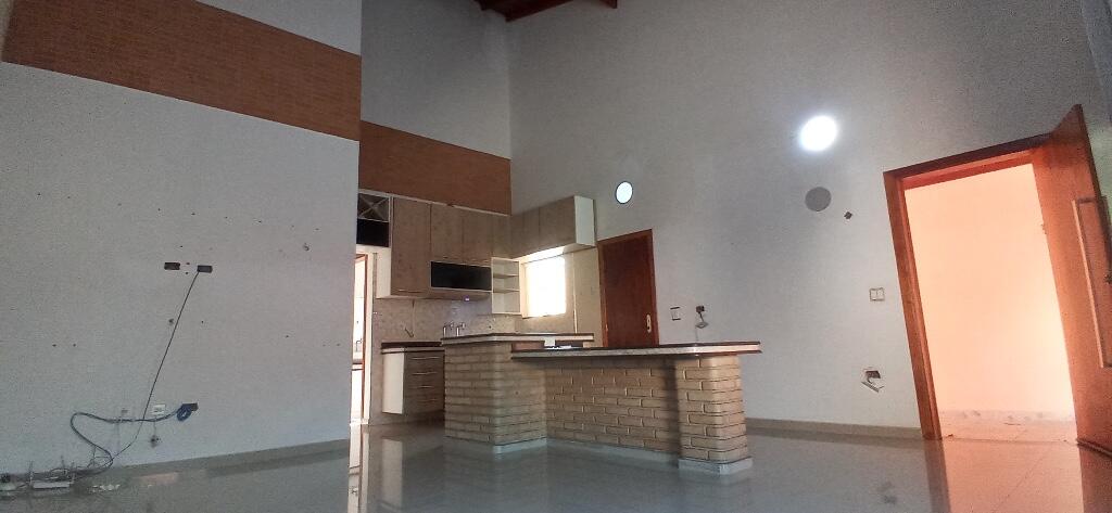 Casa com 3 quartos e 250 m² em Vila Caiçara, Praia Grande