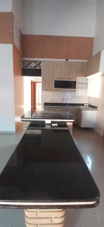 Casa com 3 quartos e 250 m² em Vila Caiçara, Praia Grande