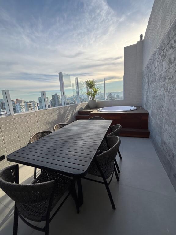 Apartamento com 2 quartos e 73 m² em Canto Do Forte, Praia Grande