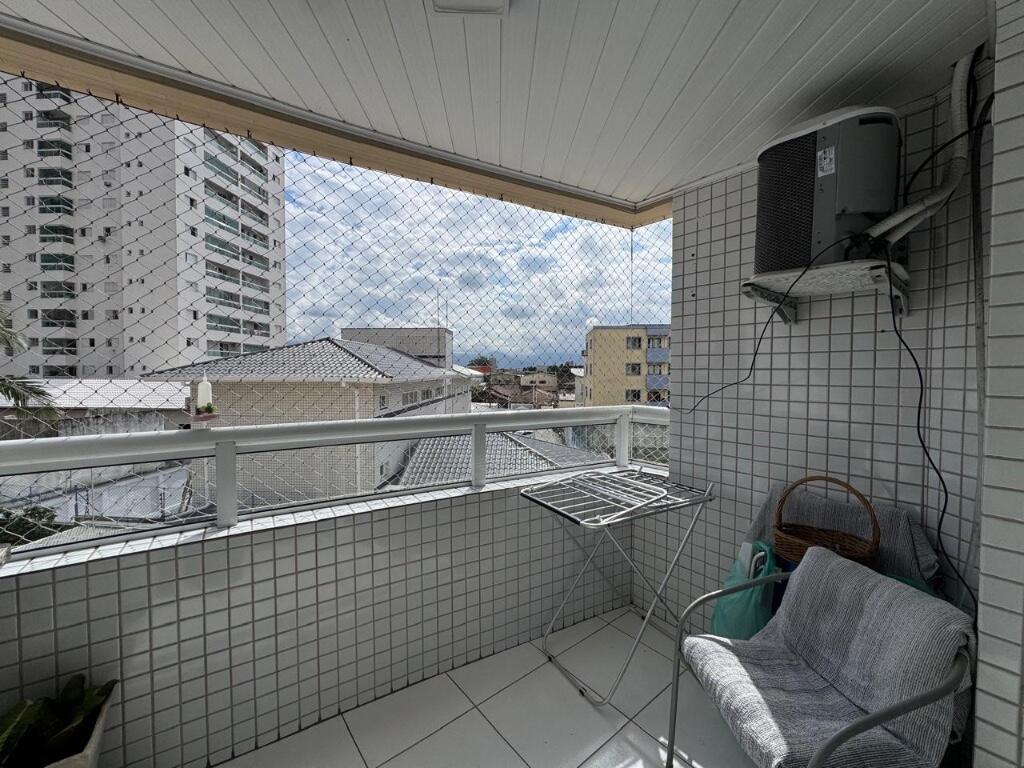 Apartamento com 2 quartos e 73 m² em Vila Guilhermina, Praia Grande