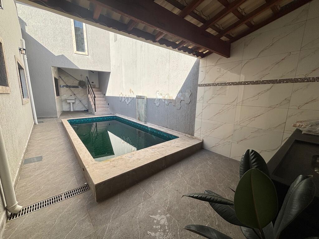 Casa com 3 quartos e 69 m² em Vila Caiçara, Praia Grande