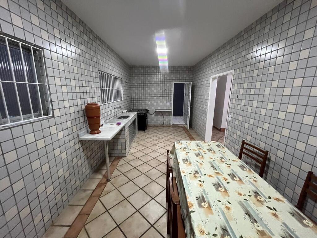 Casa com 3 quartos e 180 m² em Vila Atlântica, Praia Grande