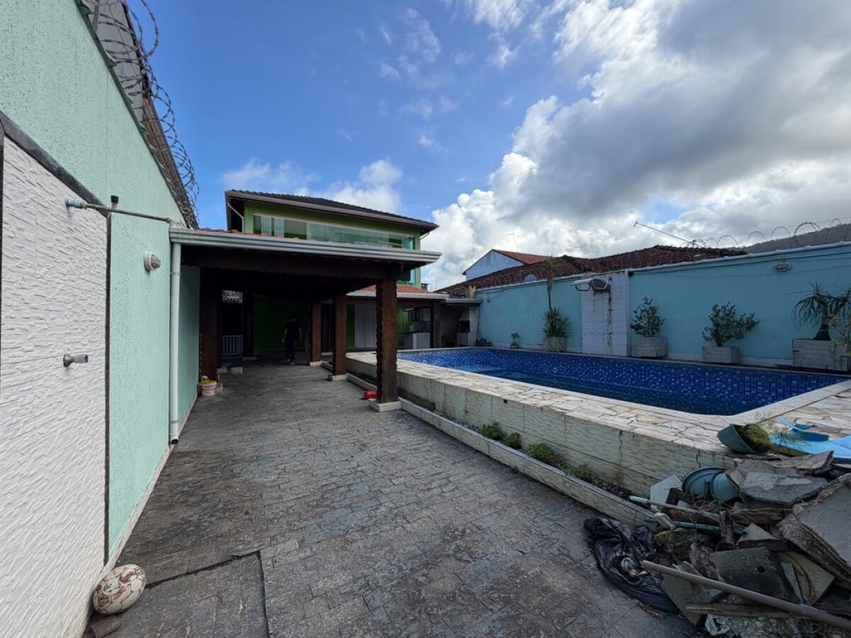 Casa com 4 quartos e 133 m² em Solemar, Praia Grande