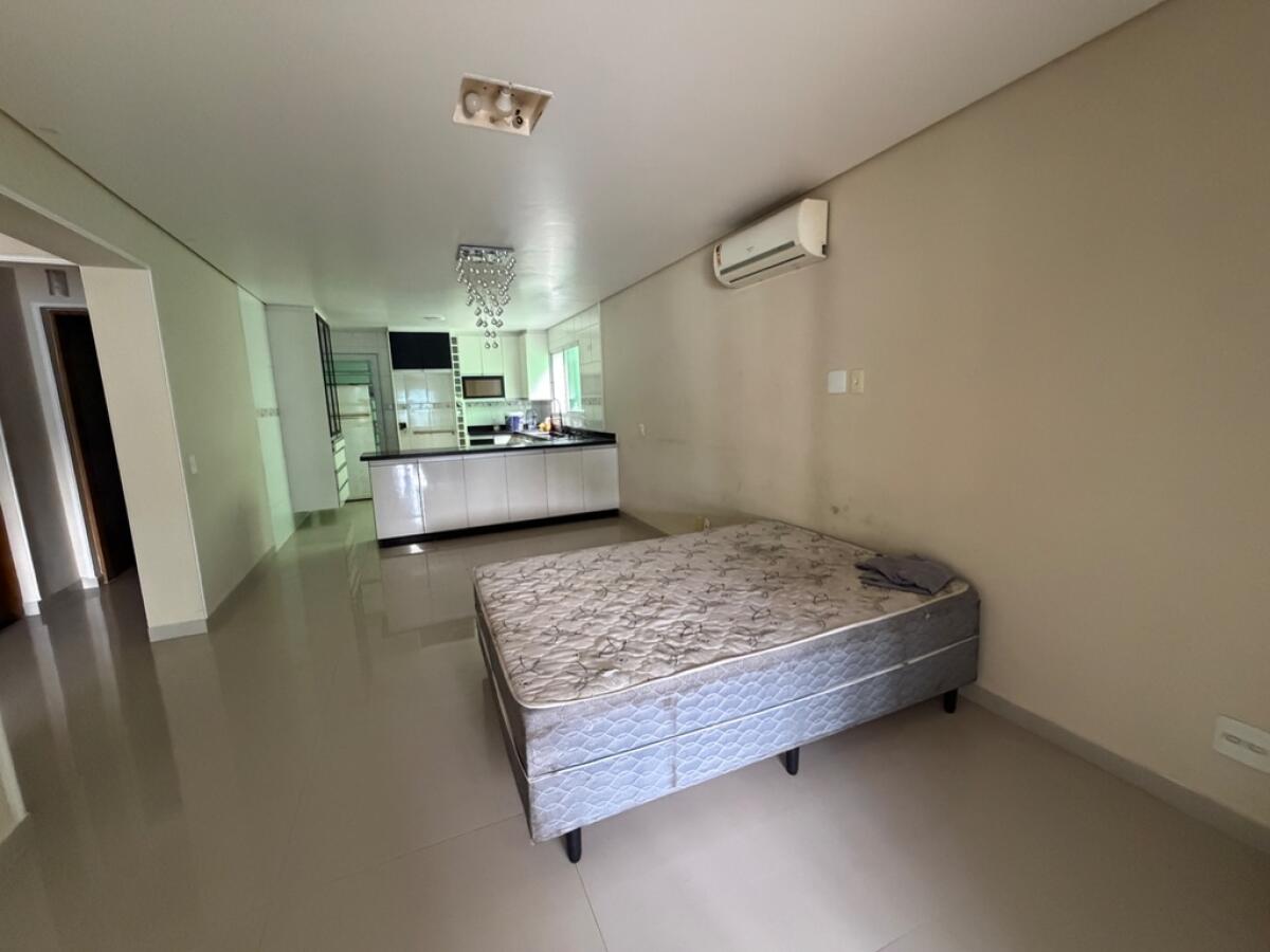 Casa com 4 quartos e 133 m² em Solemar, Praia Grande