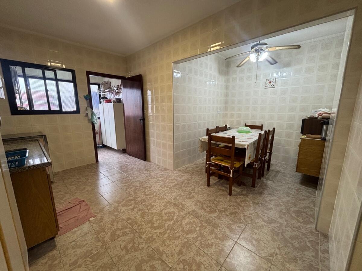 Apartamento com 2 quartos e 84 m² em Vila Tupi, Praia Grande