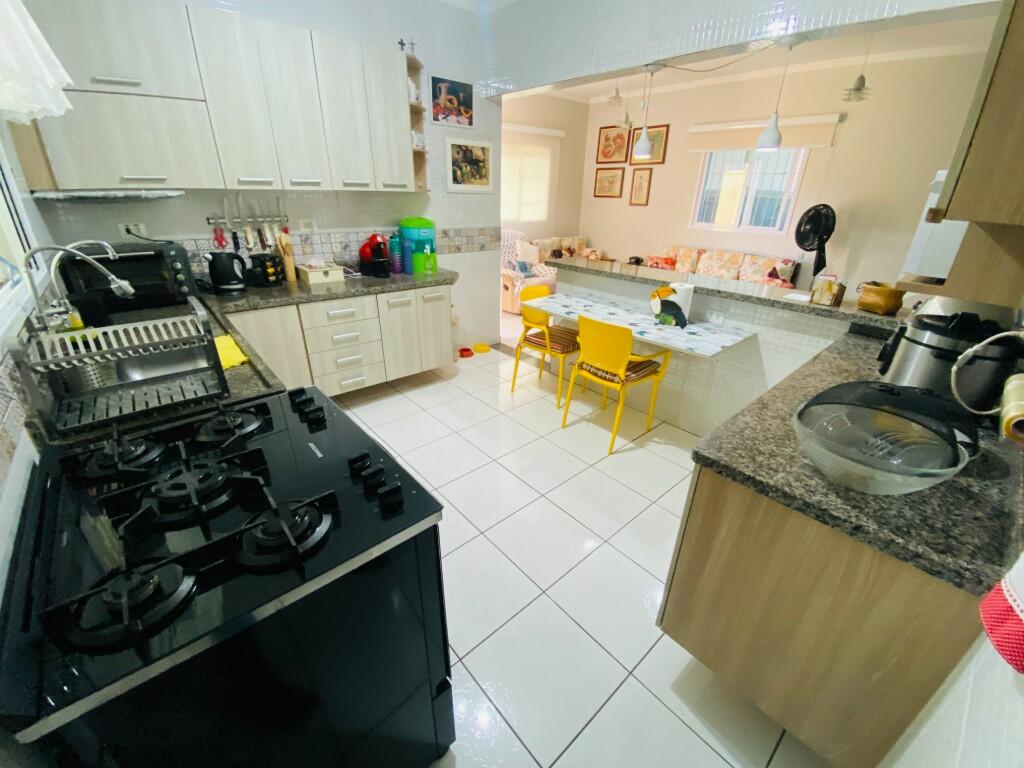 Casa com 4 quartos e 267 m² em Vila Caiçara, Praia Grande