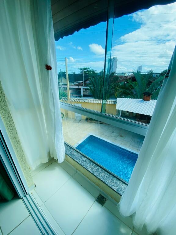 Casa com 4 quartos e 267 m² em Vila Caiçara, Praia Grande