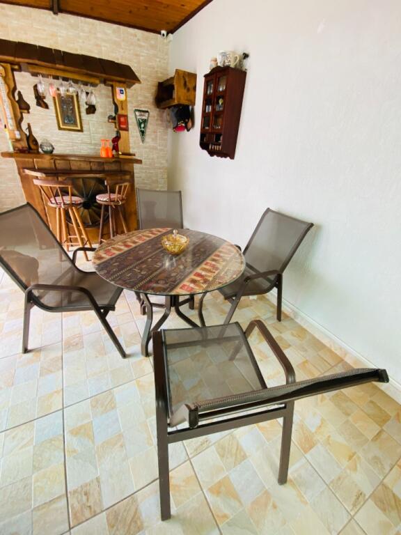 Casa com 4 quartos e 267 m² em Vila Caiçara, Praia Grande