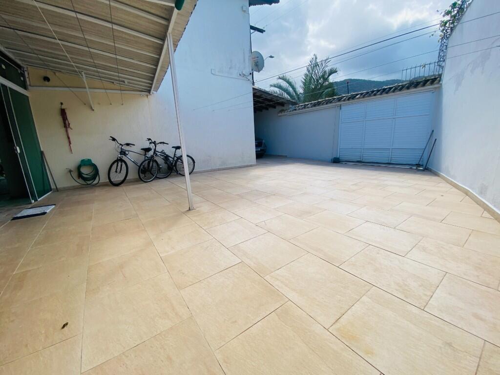 Casa com 4 quartos e 267 m² em Vila Caiçara, Praia Grande