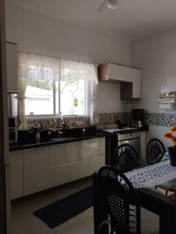 Casa com 3 quartos e 171 m² em Vila Caiçara, Praia Grande