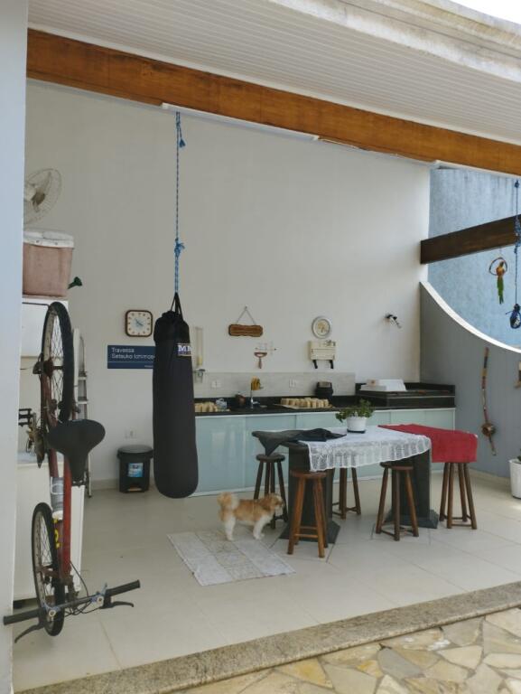Casa com 3 quartos e 171 m² em Vila Caiçara, Praia Grande