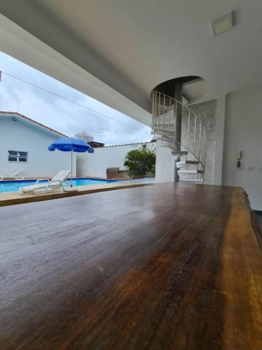 Casa com 4 quartos e 249 m² em Vila Caiçara, Praia Grande