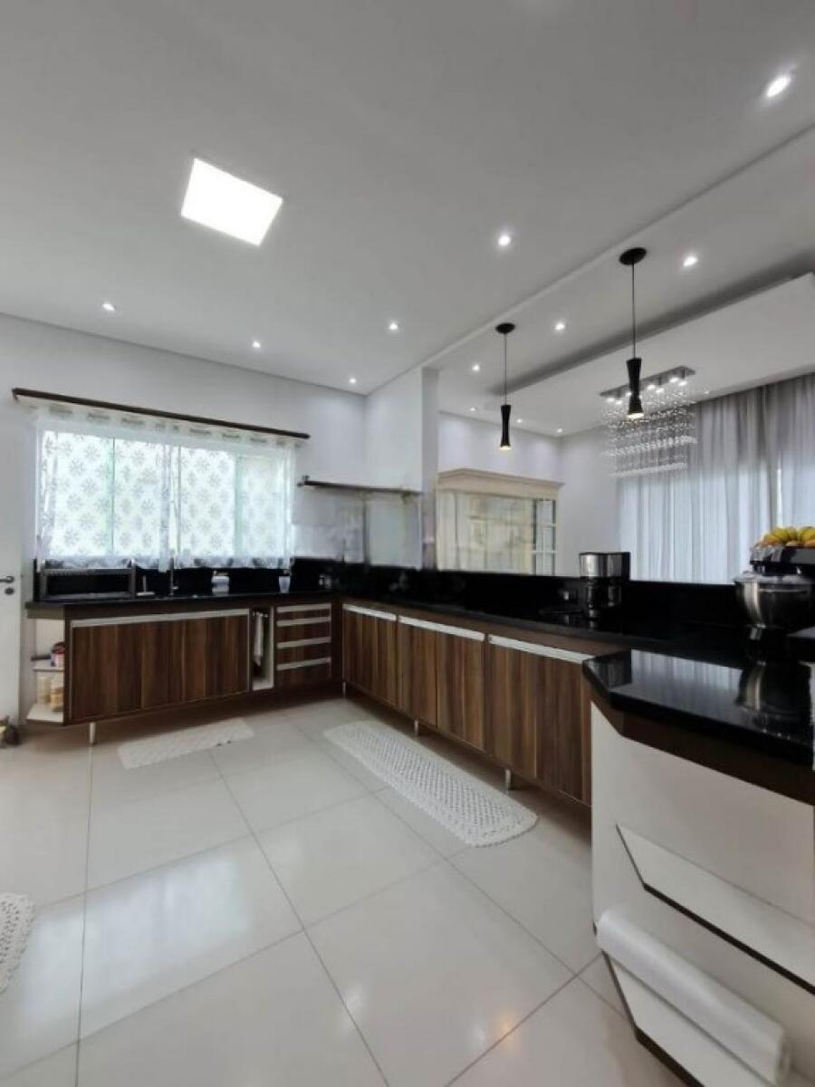 Casa com 4 quartos e 249 m² em Vila Caiçara, Praia Grande