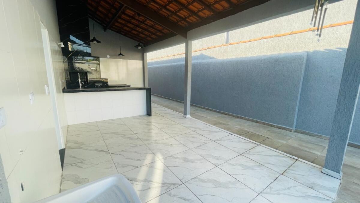Casa com 3 quartos e 135 m² em Real, Praia Grande
