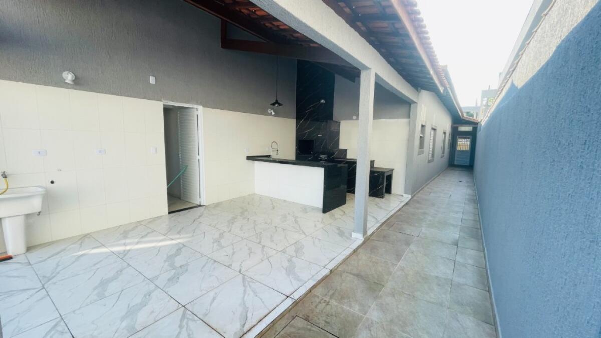 Casa com 3 quartos e 135 m² em Real, Praia Grande