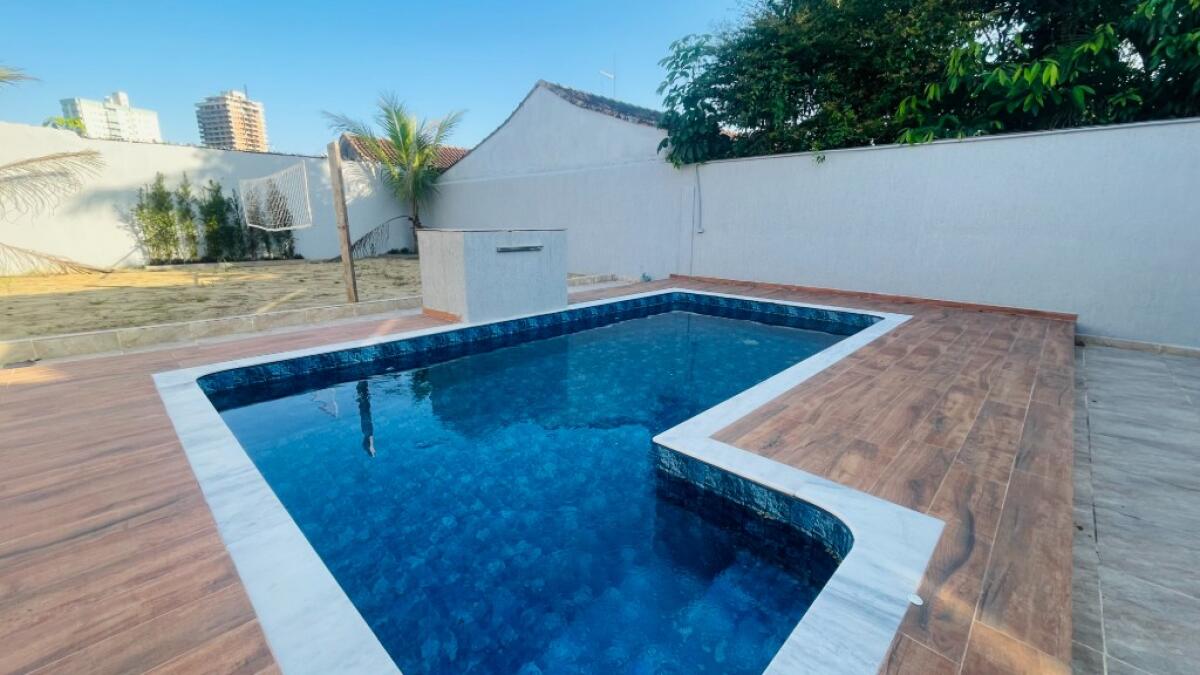 Casa com 3 quartos e 135 m² em Real, Praia Grande