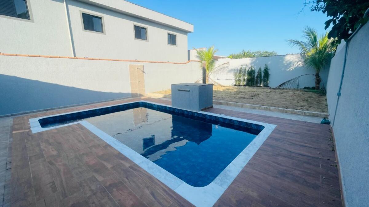 Casa com 3 quartos e 135 m² em Real, Praia Grande