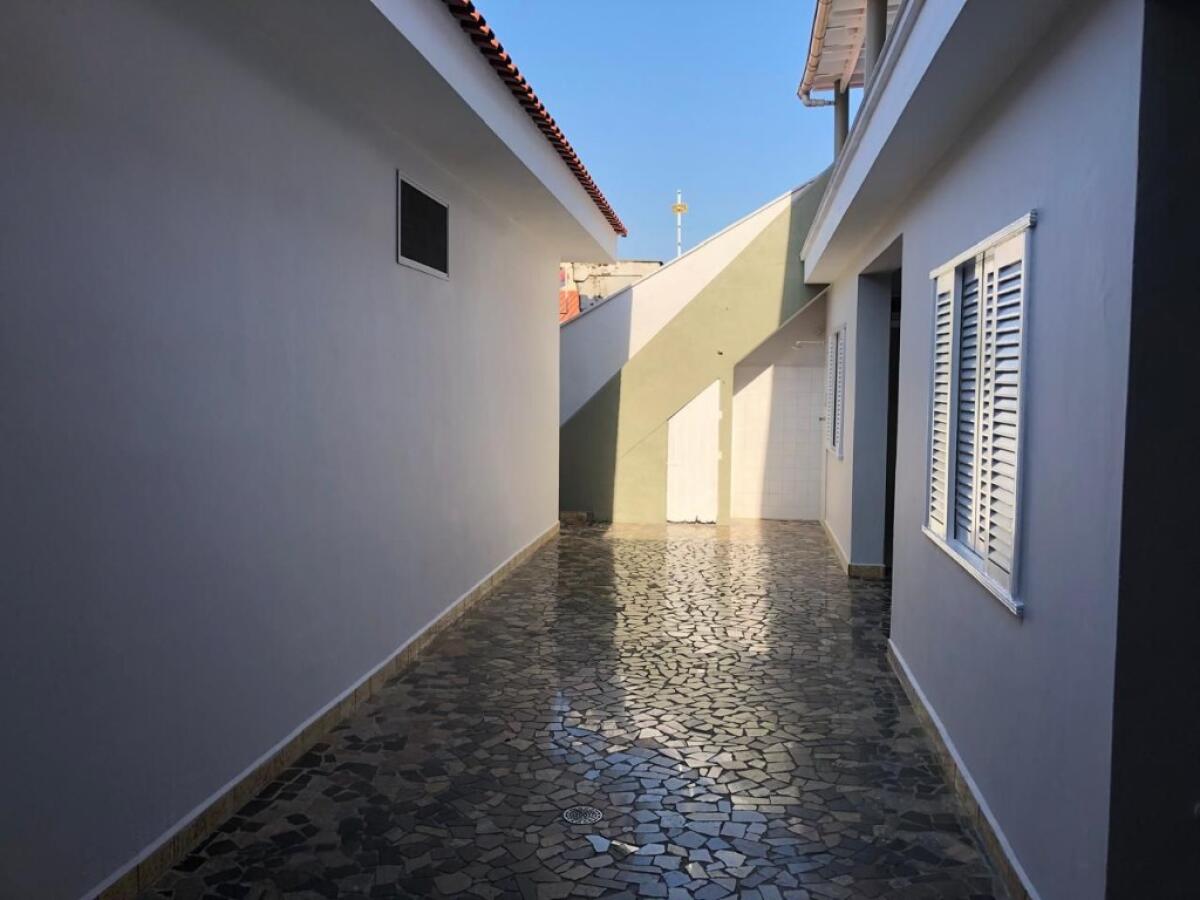 Casa com 1 quarto e 272 m² em Vila Tupi, Praia Grande